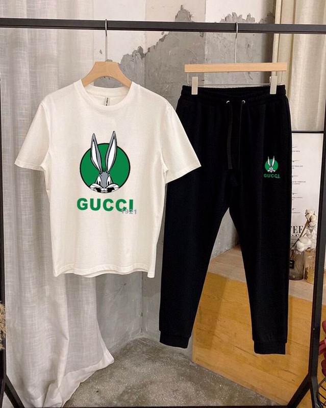 Gucci Men's Suits 480